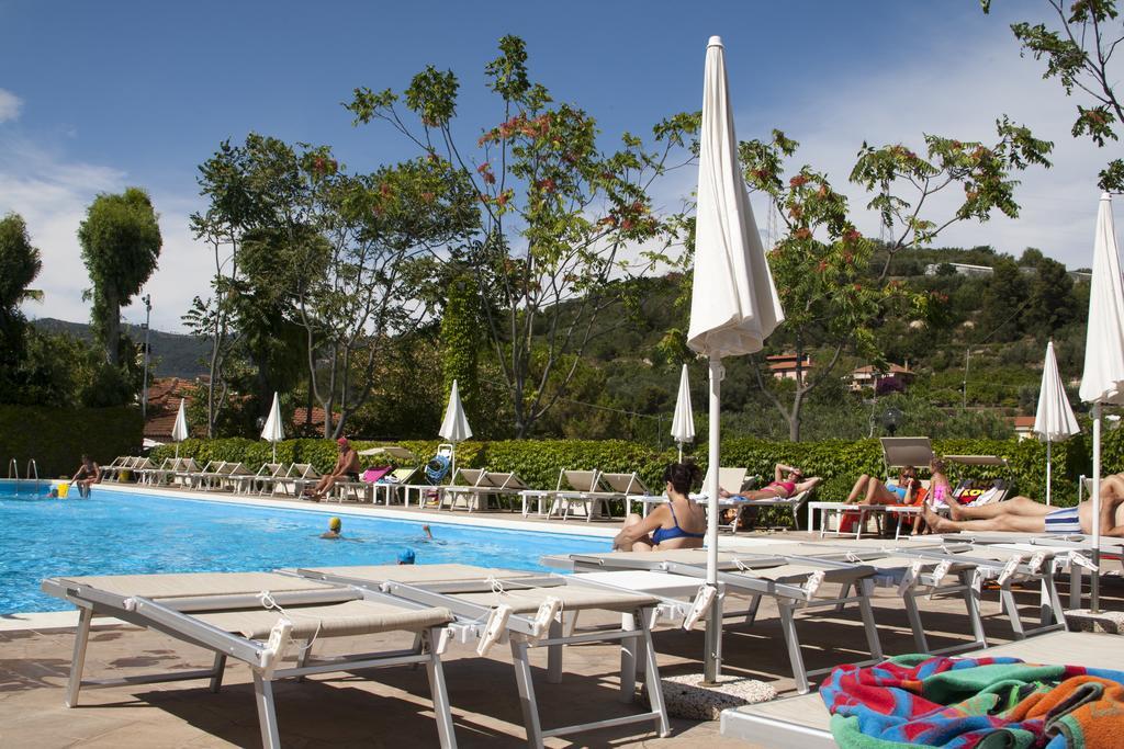 Il Frantoio Camping San Bartolomeo Al Mare Exterior photo